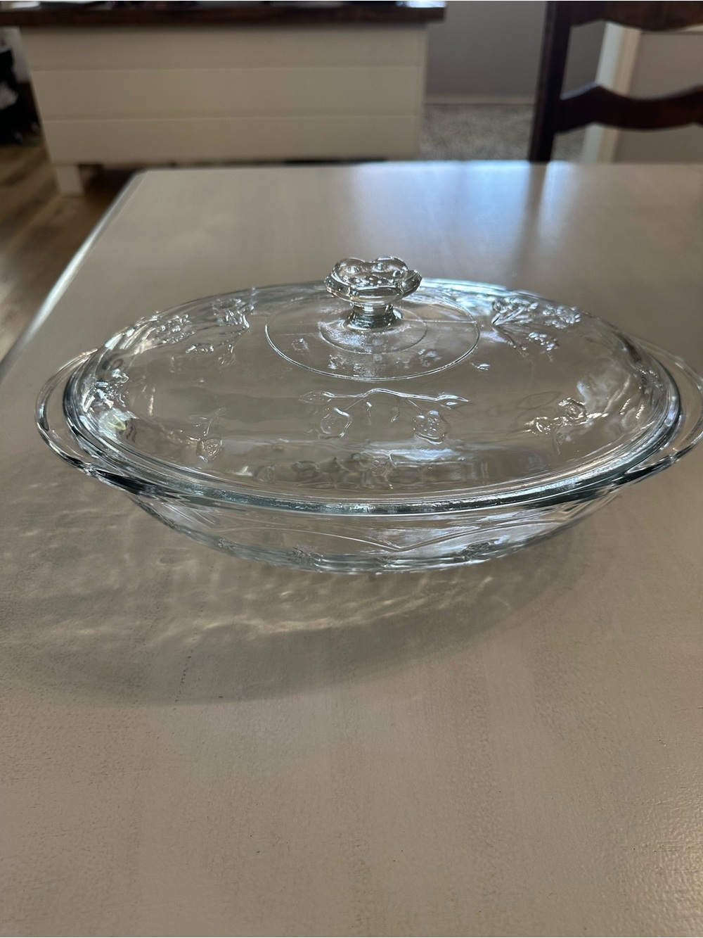 Anchor Hocking Vintage Savannah Clear Floral 2-Quart Oval Casserole Dish w/ Lid - Picture 9 of 9
